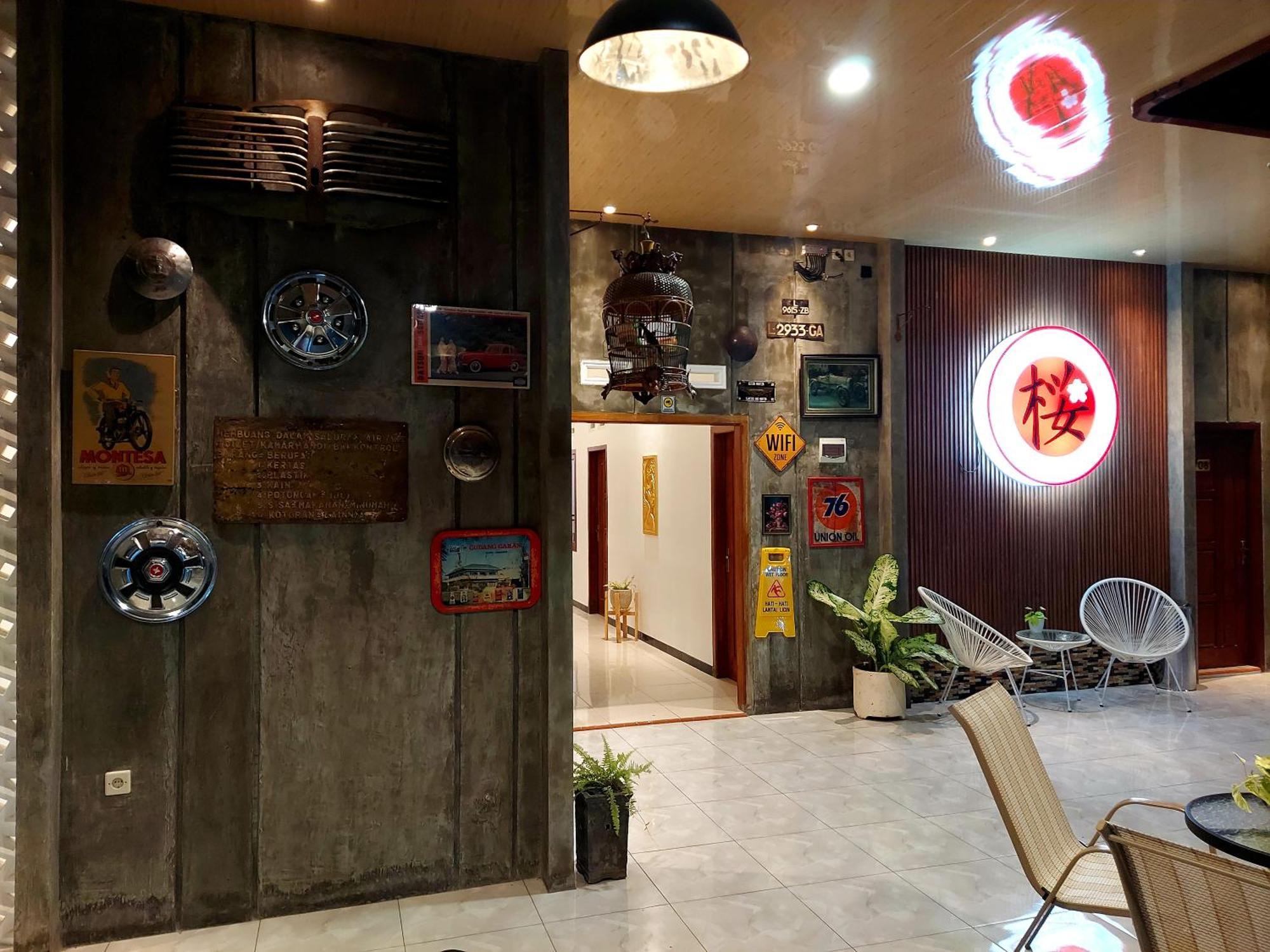 Urbanview Hotel Sakura Kampung Inggris Pare By Reddoorz 외부 사진