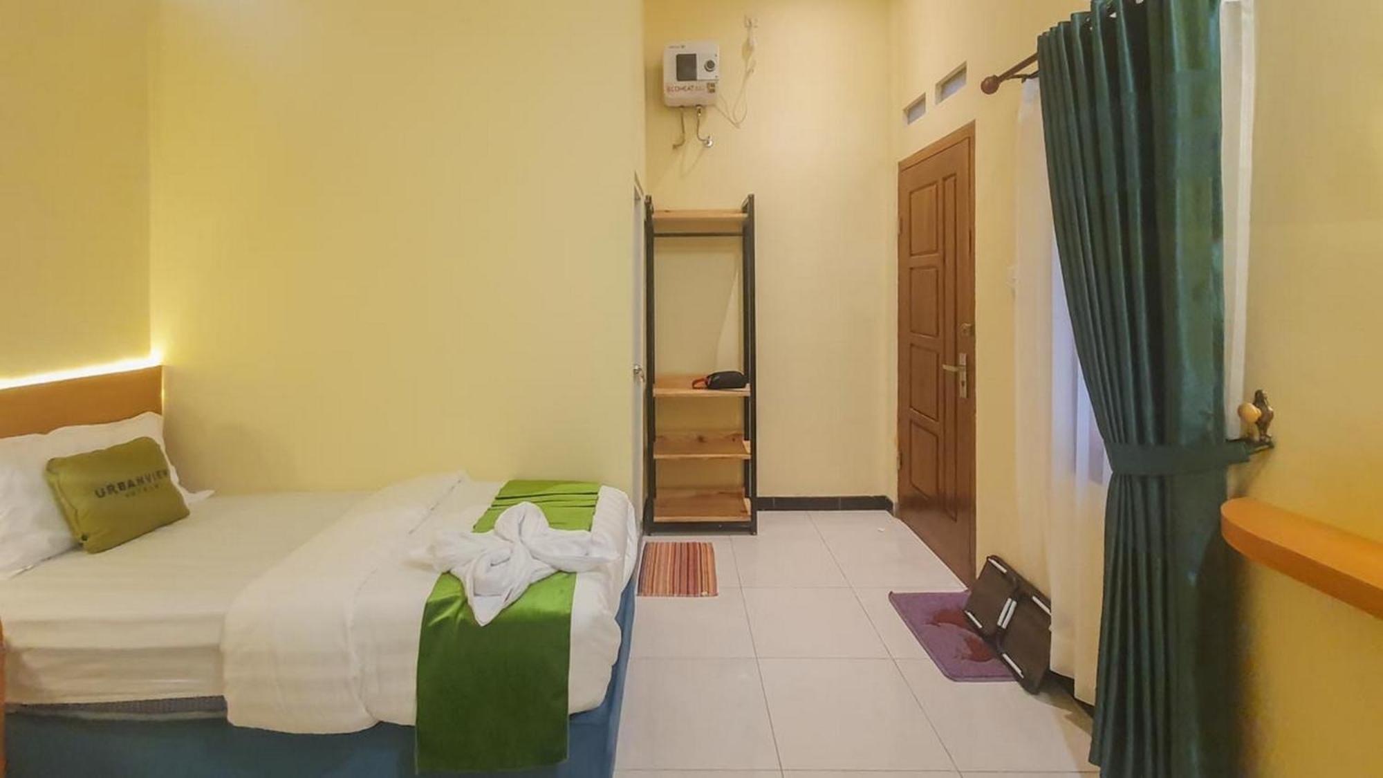 Urbanview Hotel Sakura Kampung Inggris Pare By Reddoorz 외부 사진